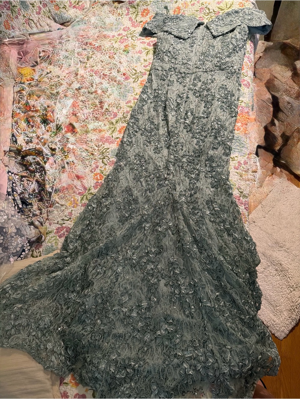 Xscape One-Shoulder Lace Gown in Sage - Picture 5 of 5